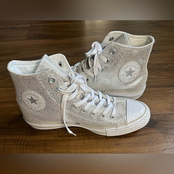 Converse Chuck Taylor All Star Hi Top Silver Metallic Sneakers Women's Size 9 - Picture 2 of 8